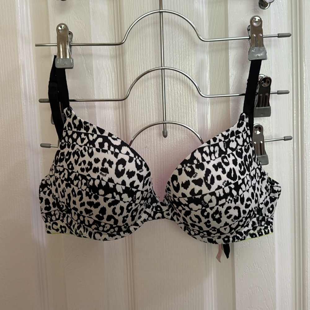 VS Pink leopard print push up bra size 34C - Picture 1 of 4